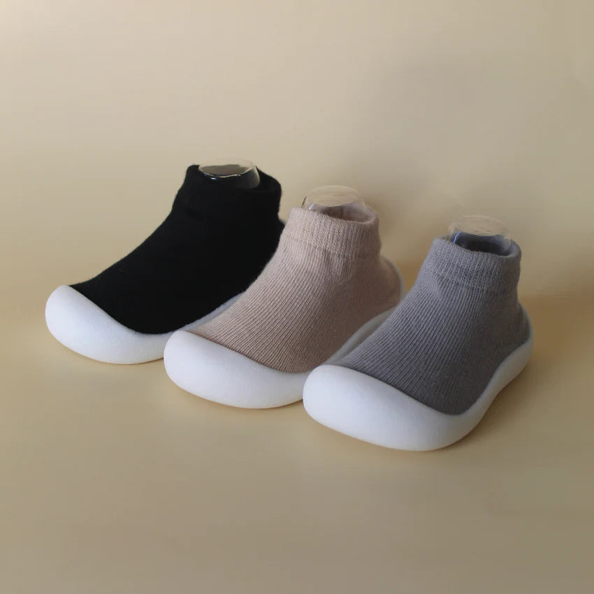 Baby selling shoes bundle